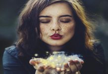 “Guida astrologica per cuori infranti”: recensione del libro di Silvia Zucca