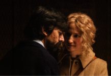 “Lacci”: storia di una famiglia disfunzionale, tra silenzi e ricatti