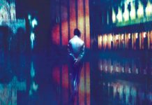 “Molecole”: un’opera spontanea e surreale in una Venezia deserta