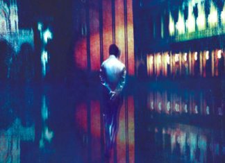 “Molecole”: un’opera spontanea e surreale in una Venezia deserta