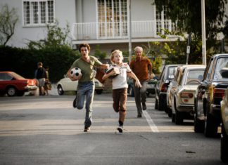 “Padrenostro”: il ritratto straziante e bellissimo di un rapporto padre-figlio