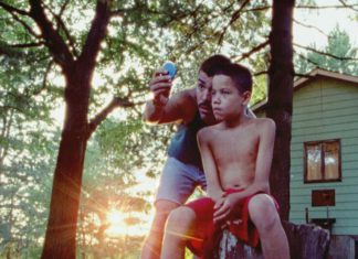 “Quando eravamo fratelli”: un racconto sull’infanzia autentico