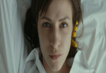 “Stay still”: quando l’immobilismo è la vera protesta contro la società