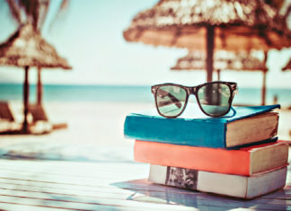 Estate in libri: 9 saghe familiari da leggere sotto l’ombrellone
