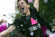 “120 battiti al minuto”: Robin Campillo firma una grande opera politica