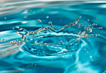 Il potere dell’acqua: tra benessere, idratazione e sprechi