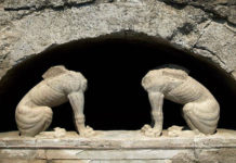 L’enigma di Alessandro Magno: nuovi ritrovamenti nella tomba di Anfipoli