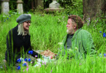 “Appuntamento al parco”: Diane Keaton e Brendan Gleeson in una commedia godibile sull’amore maturo