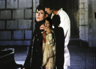 “Barbara”: la settima regia di Amalric è un biopic caotico e sfaccettato