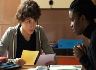 “Do it right”: un ragazzo diviso tra due vite nel film di Chad Chenouga