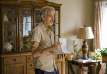 “Goliath”: nella 2° stagione la serie supera il dramma processuale