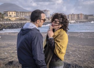 “Il buco in testa”: un film lineare e semplice ma coinvolgente e riuscito