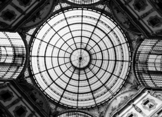 “Le ferite originali”: storia metropolitana di amore e di pazzia