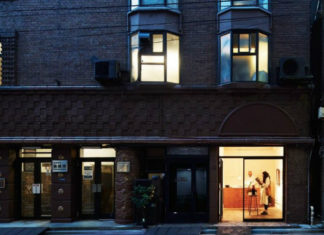 A Tokyio la libreria è minimalista: un solo libro per una sola stanza