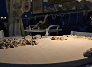 Conchiglie e pietre marine: l’arte di Nanni in mostra a Roma