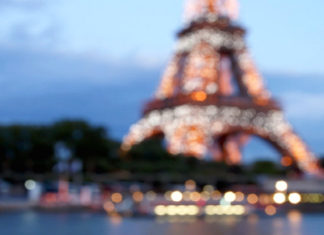 La donna dal taccuino rosso, Antoine Laurain