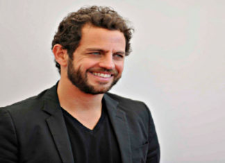 A teatro: Contrazioni pericolose