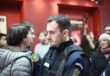 “Poppy Field”: un film politico che pecca in approfondimento