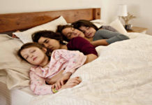 Al cinema: Rara – Una strana famiglia