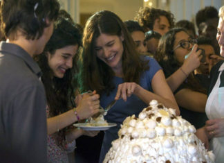 “Romanzo famigliare”: Vittoria Puccini in un grande affresco contemporaneo