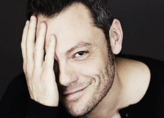 “Ferro”: un documentario che è racconto intimo e regalo ai fan