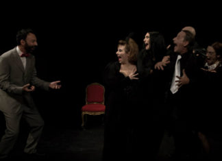 “Chat en poche”: uno spettacolo perfetto, tutto ritmo e crudeltà