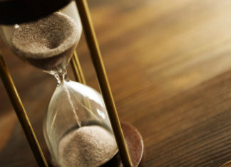 “Come fermare il tempo” di Matt Haig: tra romanzo storico e sci-fi