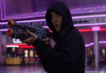 “Dark Night”: un crescendo di tensione e tragedia che scuote