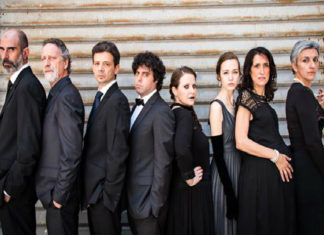 “FIF”: Famiglie sull’orlo di una crisi di nervi nello spettacolo di Anna Cianca