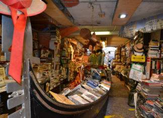 Libri: 7 modi creativi per riporli in casa