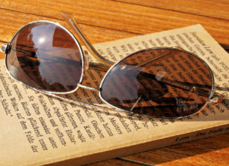 10 libri per l’estate: romanzi sui generis per ripartire con energia