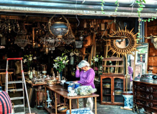 Moda vintage, cibo e libri: il mondo segreto dei mercatini di Parigi