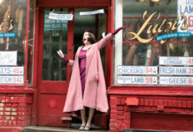 “The marvelous Mrs. Maisel”: gonne vaporose, fasce di seta e rivoluzione
