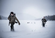 “Walking out”: scontro generazionale nei paesaggi innevati e terribili del Montana