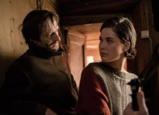 “Tensione superficiale”: Cristiana Dell’Anna in un dramma moderno