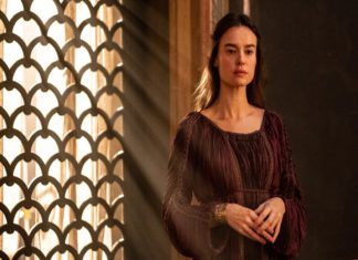 “Domina”: una guerra del trono ante litteram, tra passione e sangue