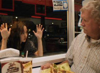 “Mona Lisa and the blood moon”: un’esplosione pop di colori