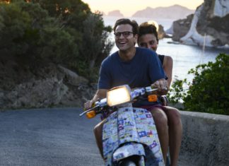 “Supereroi”: il nuovo film di Genovese, un album di istantanee di una coppia