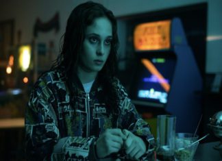 “Bang Bang Baby”: dentro l’Italia degli anni ’80, sfavillante e corrotta