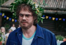 “Clark”: la miniserie sul rapinatore svedese, provocatoria e ironica