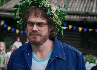 “Clark”: la miniserie sul rapinatore svedese, provocatoria e ironica