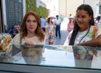 “Sotto il sole di Amalfi”: un film estivo senza pretese, dove brilla la costiera