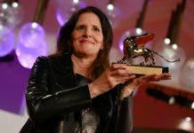 Leone d’oro a Venezia a “All the beauty and the bloodshed”