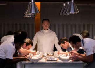 “The menu”: un avvincente horror culinario che punge e fa riflettere
