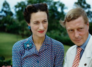 “Il re traditore”: recensione del libro di Andrew Lownie edito da Neri Pozza